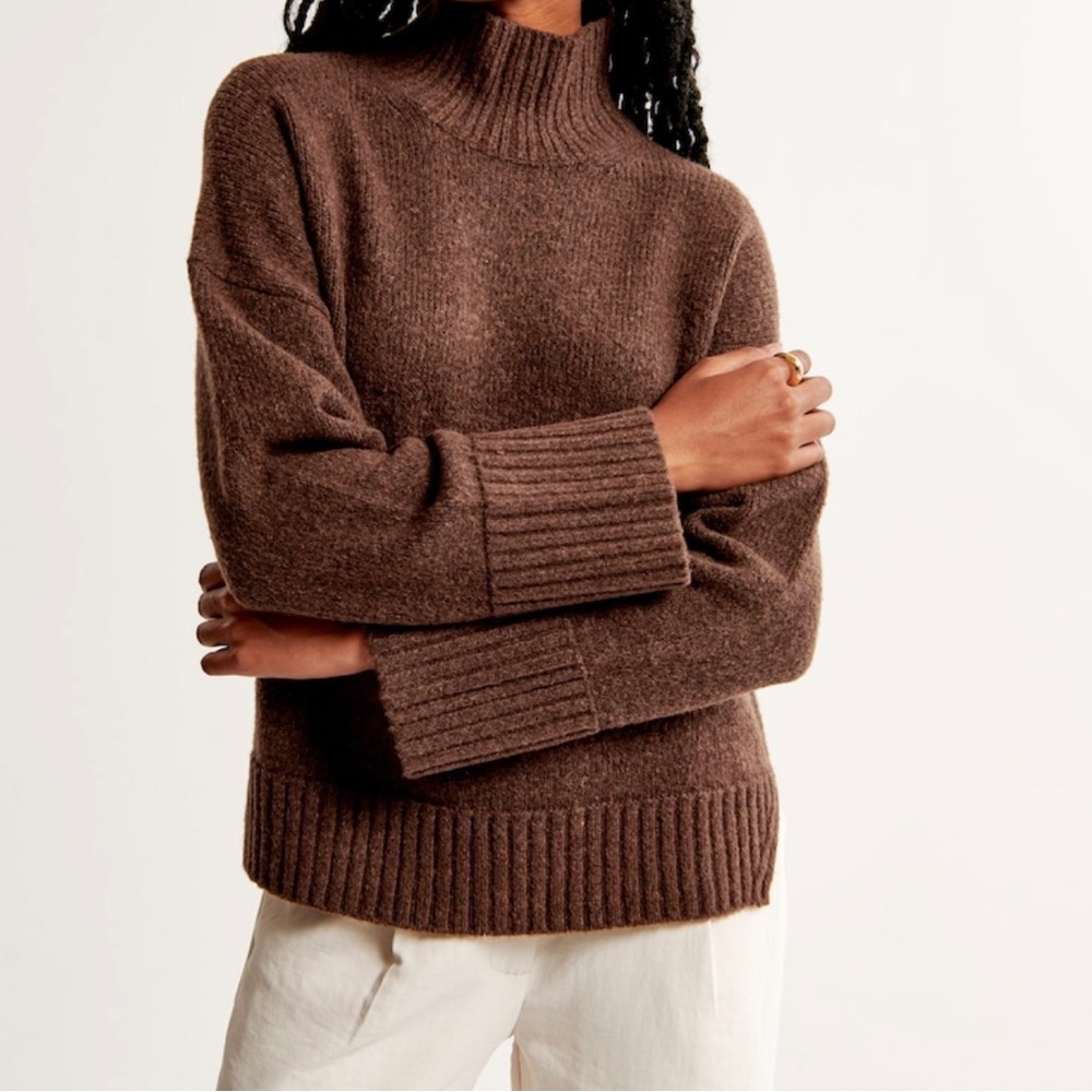 Abercrombie & Fitch Tuckable Easy Turtleneck Sweater Dark Brown
